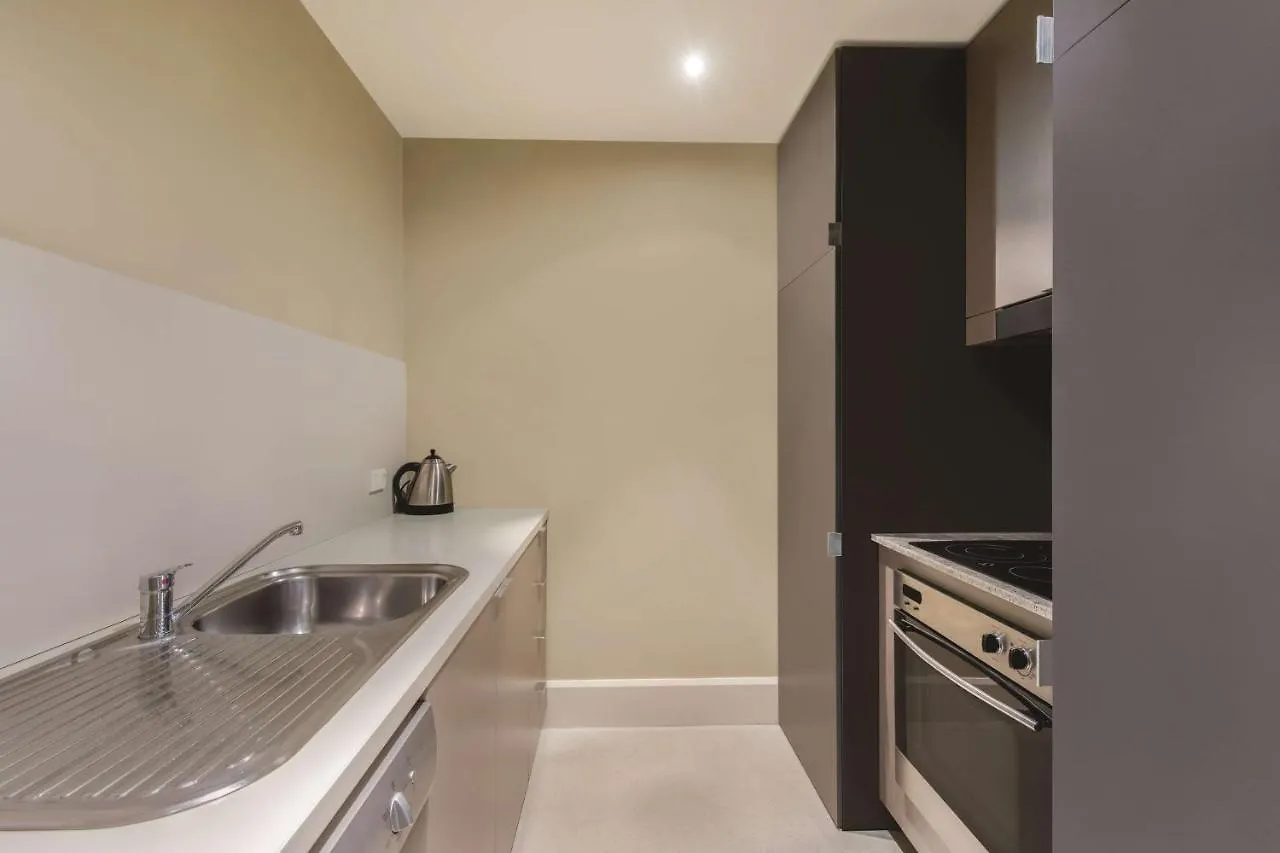 Adina Apartment Hotel Adelaide Treasury 4*,